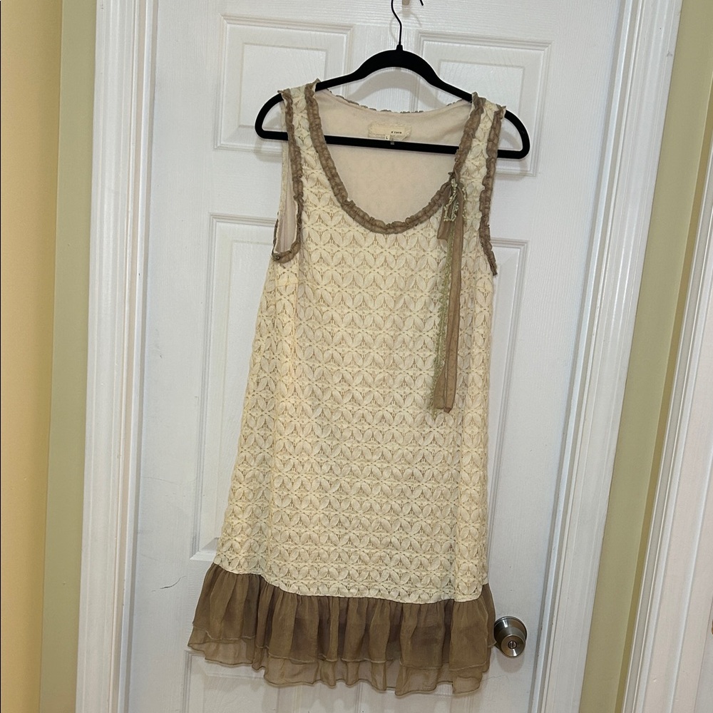 Areve Lace Ruffle Hem Sleeveless Dress Size Large NWOT